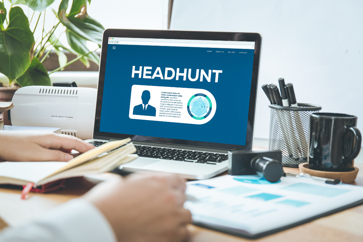 Dịch Vụ Headhunt Kỹ Sư: Khi Nào Doanh Nghiệp Nên Sử Dụng?